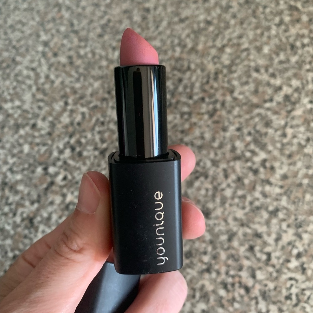 BRAND NEW: Younique Lipstick